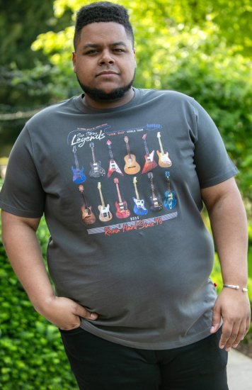 D555 JAIDEN Legends Guitar Printed Crew Neck T-Shirt Khaki - Тениски - мъжки тениски големи размери