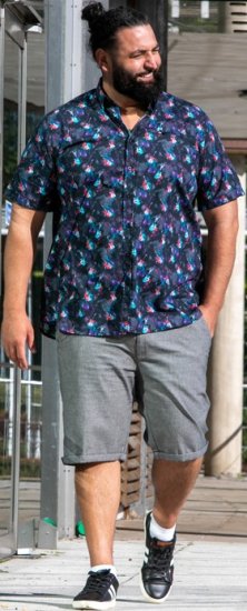 D555 Farnborough Short Sleeve Guitar AOP Shirt With Hidden Button Down Black - Ризи - мъжки ризи големи размери