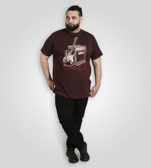 D555 Barnsley Guitar and Amp Crew Neck T-Shirt Burgundy - Тениски - мъжки тениски големи размери