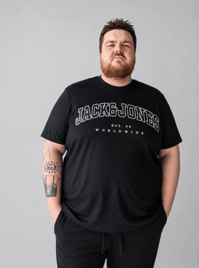 Jack & Jones CALEB VARSITY O-Neck T-Shirt Black - Тениски - мъжки тениски големи размери