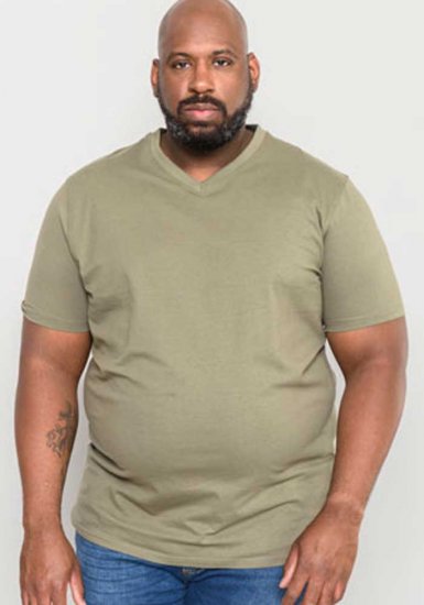 D555 Signature V-neck T-shirt Khaki - Тениски - мъжки тениски големи размери