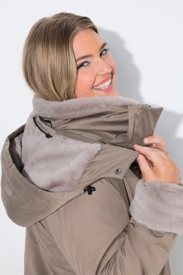 Ulla Popken 850509 Яке от изкуствен косъм Таупе - Якета - Дамски якета голям размер