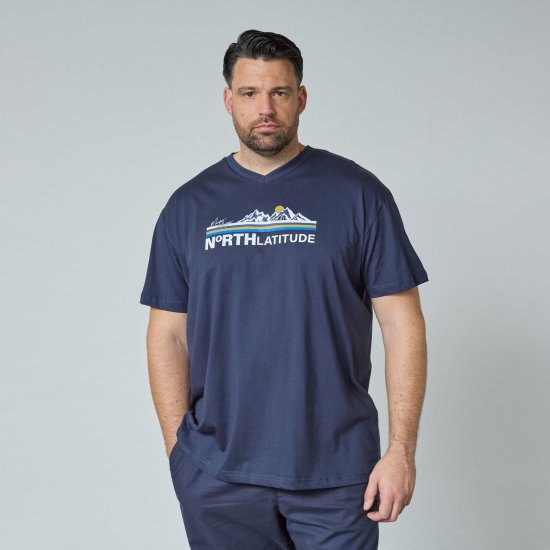 North Latitude Mountain T-Shirt V-Neck Нейви - Тениски - мъжки тениски големи размери