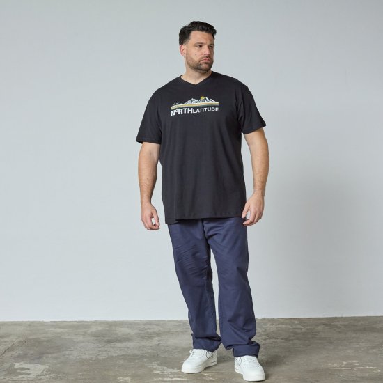 North Latitude Mountain T-Shirt V-Neck Черно - TALL T-shirts - Тениски за високи мъже