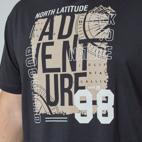 North Latitude Adventure 98 Graphic Tee Черно - Тениски - мъжки тениски големи размери