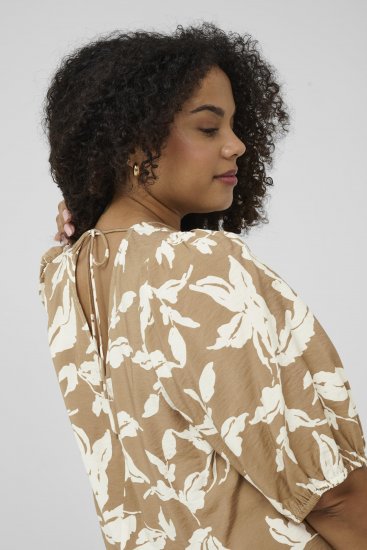 Kaffe Curve Marla Dress Oak Chalk Leaf - Миди рокли - Дамски миди рокли в големи размери