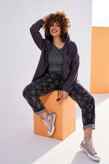 Ulla Popken Snake Print Elastic Waist Joggers Black - Дамски Дънки & Панталони в Големи Размери – Plus Size - 
