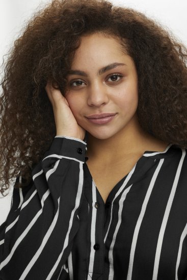 Kaffe Curve Sida Блуза Черно/Креда На Райе - Блузи и туники - 